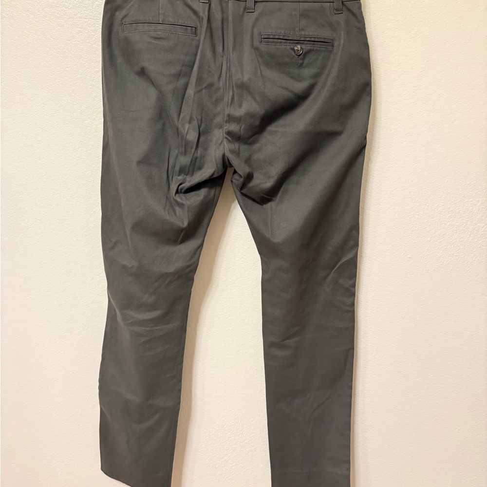 Vince Men's Green Chinos - Picture 5 of 6
